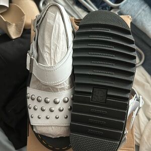 dr martens Voss stud